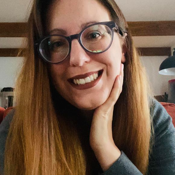 Meet your Posher, Catherine - Picture 1 of 1